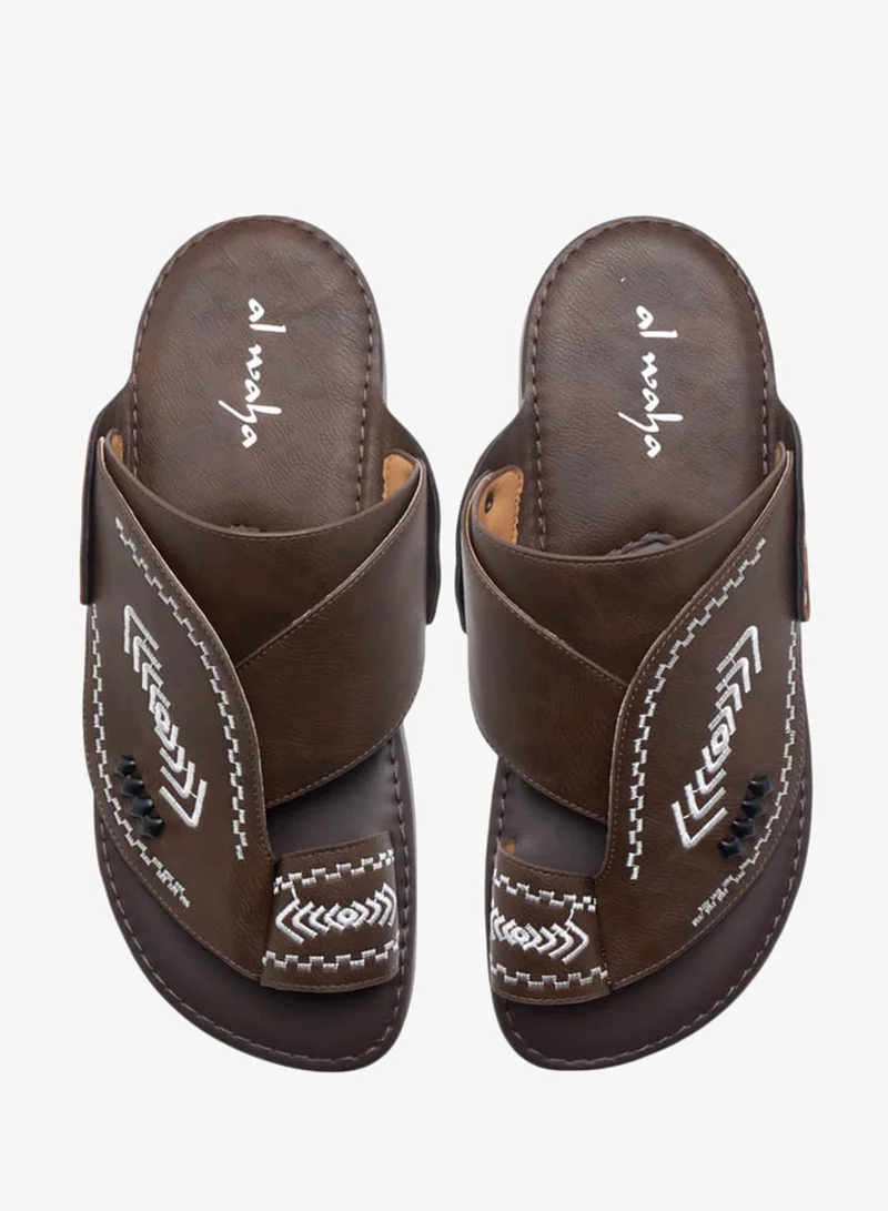 الواحة صنادل رجالية انزلاقية بنقوش