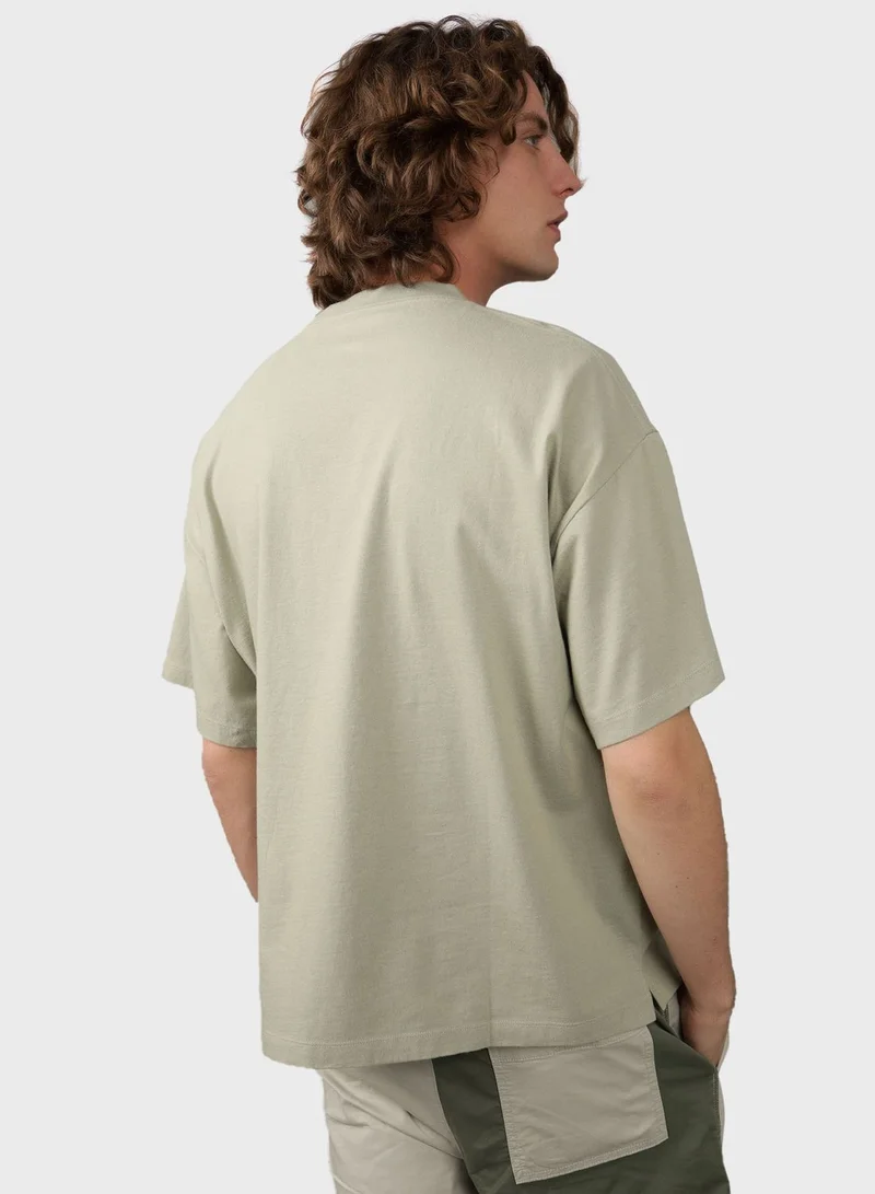 American Eagle Crew Neck Graphic T- Shirt