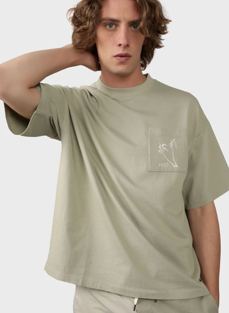 American Eagle Crew Neck Graphic T- Shirt