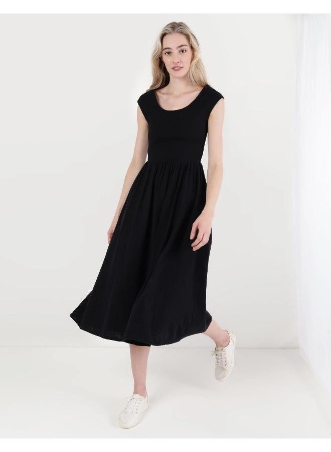 آري من امريكان ايجل فستان ميدي أسود كلاسيكي - Image 1