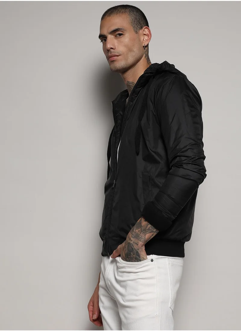 Campus Sutra Men's Black Zip-Front Jacket With Ribbed Hem