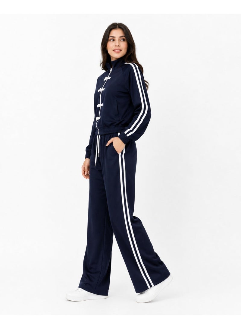 Caesar Women's sporty tracksuit featuring a zipper and drawstring ties at the chest. - Image 3