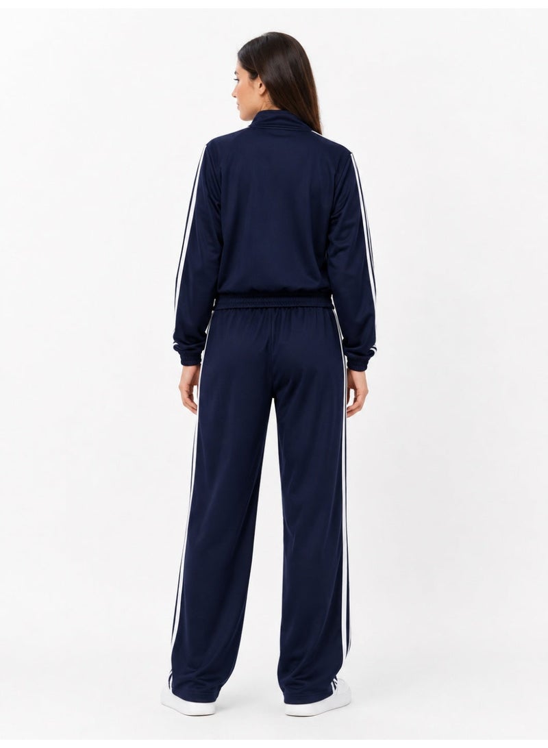 Caesar Women's sporty tracksuit featuring a zipper and drawstring ties at the chest. - Image 2