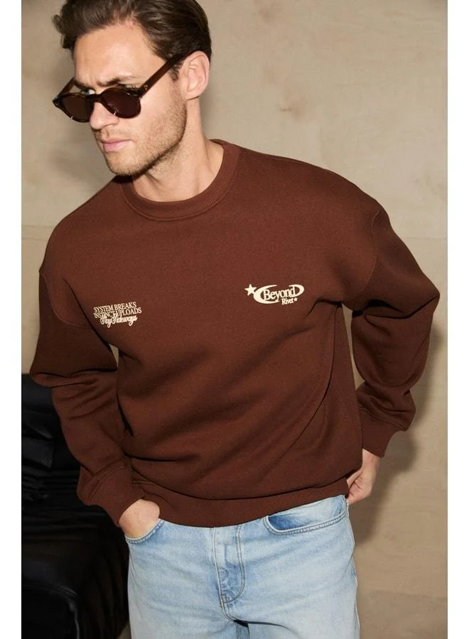 GRIMELANGE RIVET Men's Organic Cotton Fleece-Lined Printed Bike Neck Regular Brown Sweatshirt.