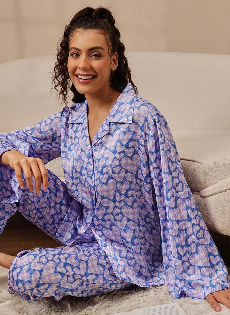 كلوفيا Clovia Heart Print Button-Down Shirt & Pyjama Set in Purple - Satin