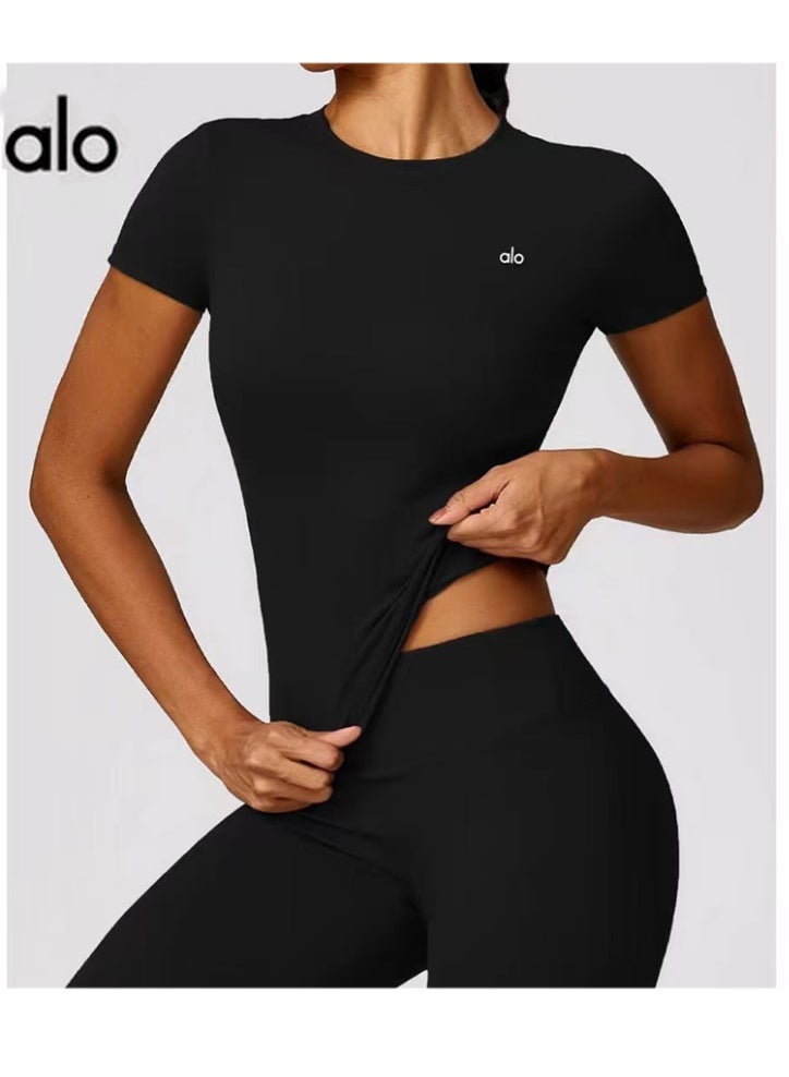 قميص رياضي نسائي قصير الأكمام سريع الجفاف من ألو، مناسب لليوغا واللياقة البدنية - أسود - Image 1