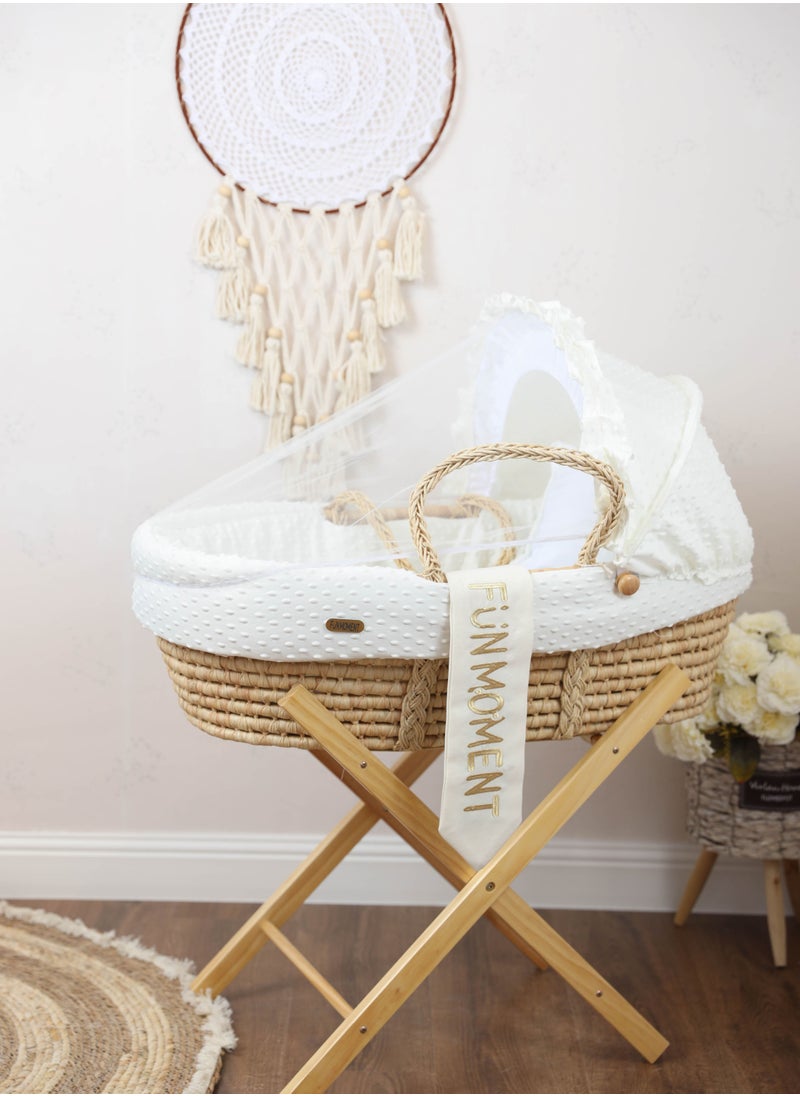 Portable Baby Moses Basket Cot With Durable Stand (off white) - pzsku/Z72EDF1D5EDC541BC4376Z/45/_/1691930455/44ab2552-a37e-44e5-99b3-ff73300e0cc1