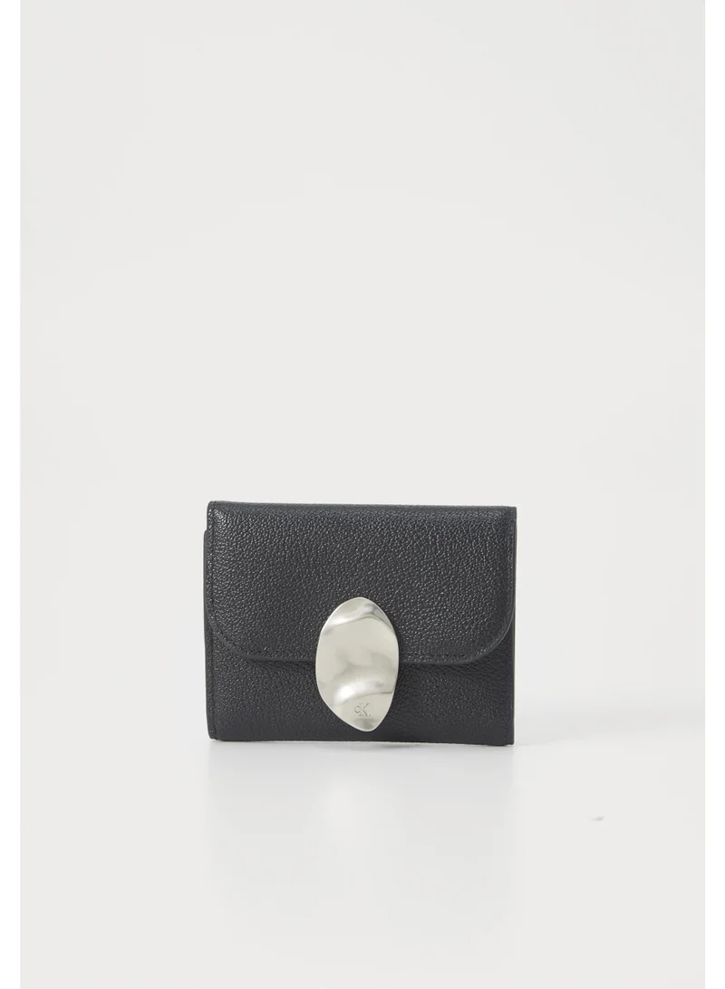 كالفن كلاين محفظة ثلاثية بحجر قفل كاجوال