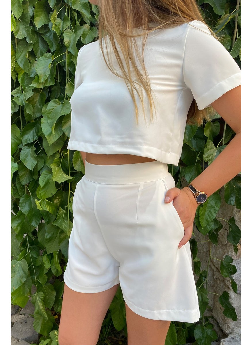 Due Stelle Women's Pocketed White Shorts  - Image 1