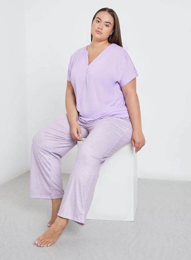 ستايلي Styli Plus Lace Back Detail T-Shirt and Pyjama Set