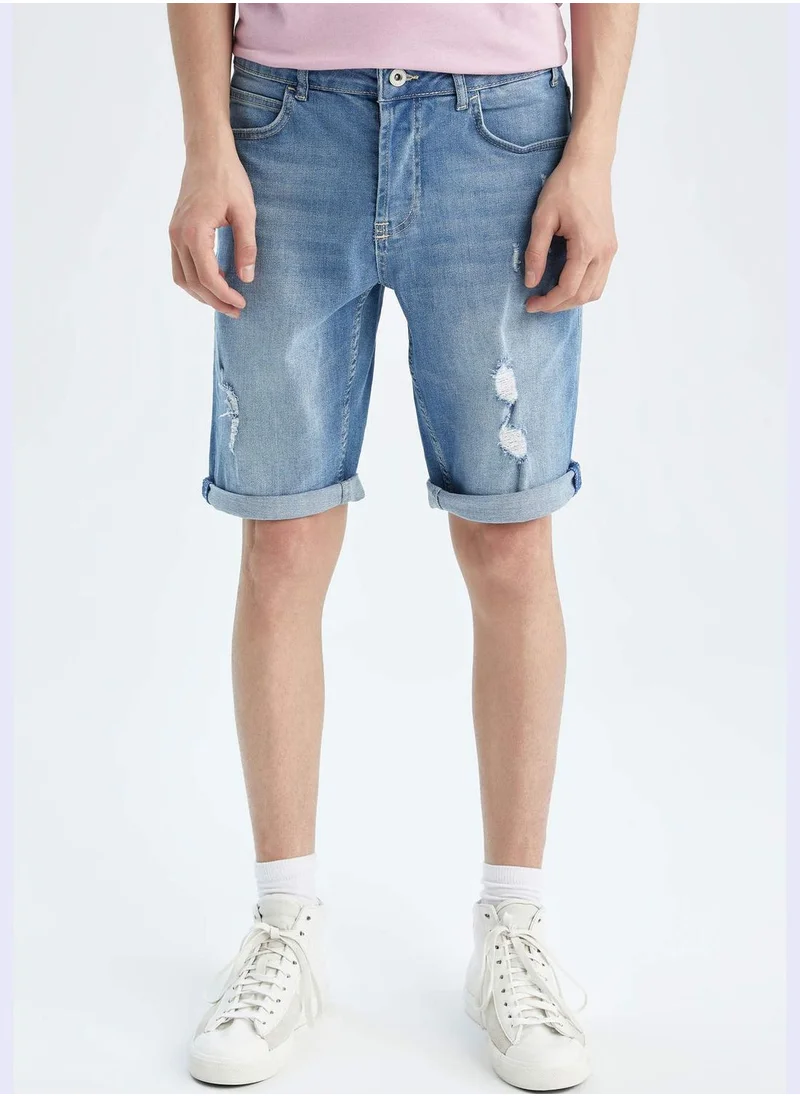 DeFacto Slim Fit Distressed Midi Short