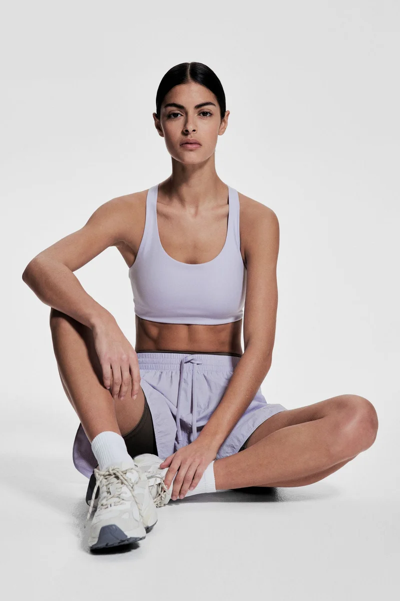 اتش اند ام شورت ركض خفيف الوزن