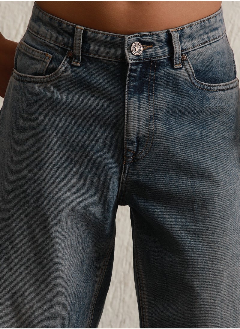 Hubberholme Indigo Tapered Fit Mildly Distressed Jeans for Men, Cotton  - Image 3