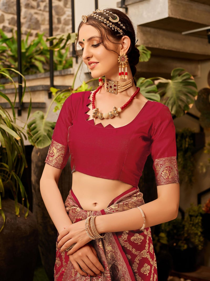 EthnicJunction Women's Silk Blend Woven Kanchipuram Saree With Blouse Piece - Image 5