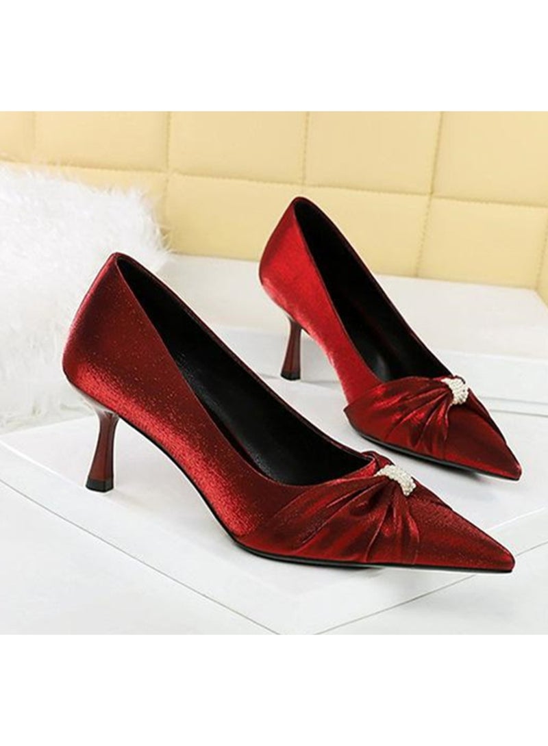 بيج تري النساء جلد السويد الساتين مضخات عالية مغلقة أشارت إصبع القدم قطة كعب الأحذية النبيذ الأحمر 7CM - Image 2