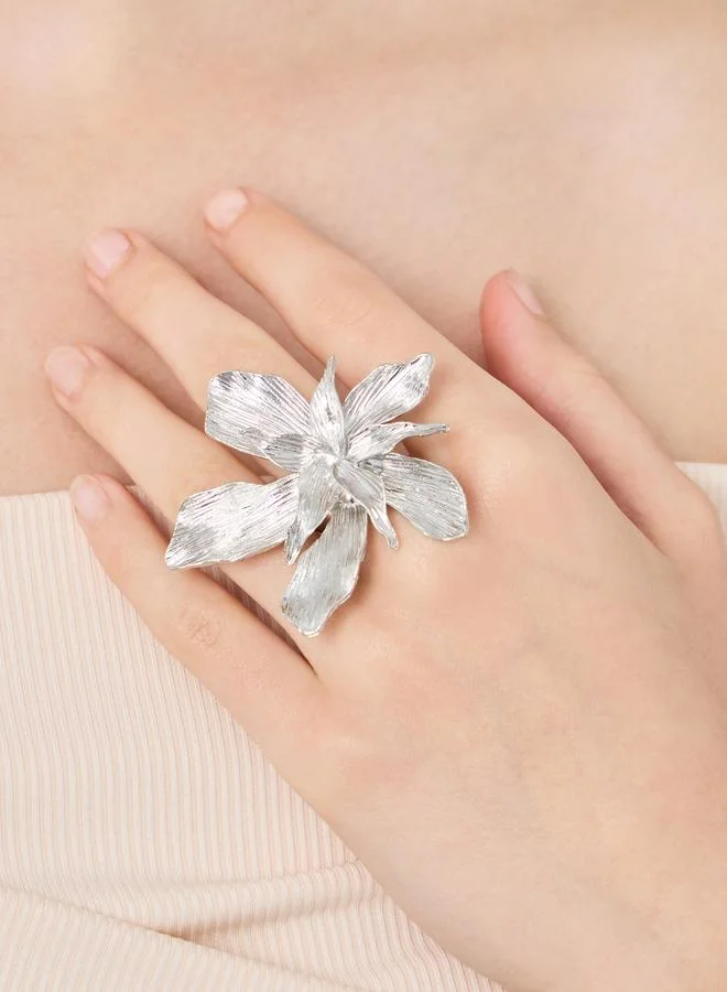 Styli Textured Flower Accent Ring