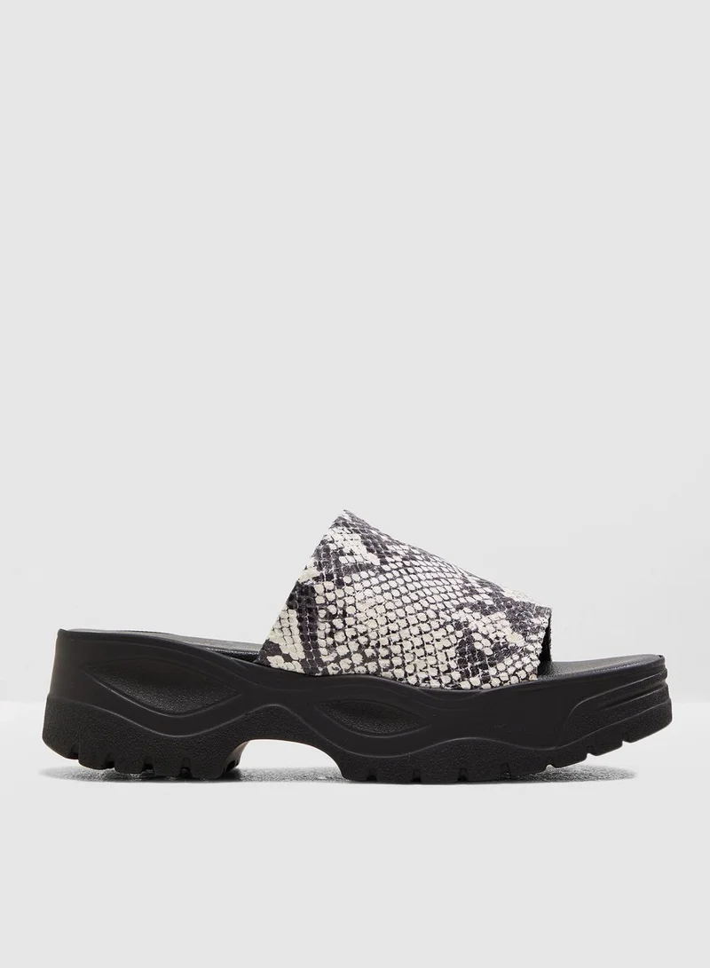 TOPSHOP Volt Chunky Sandal