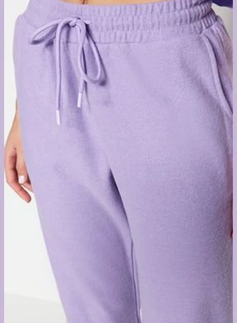 trendyol Lilac Thessaloniki. Comfortable fit. Pocket Sportswear Sweatpants TWOAW21EA0168.