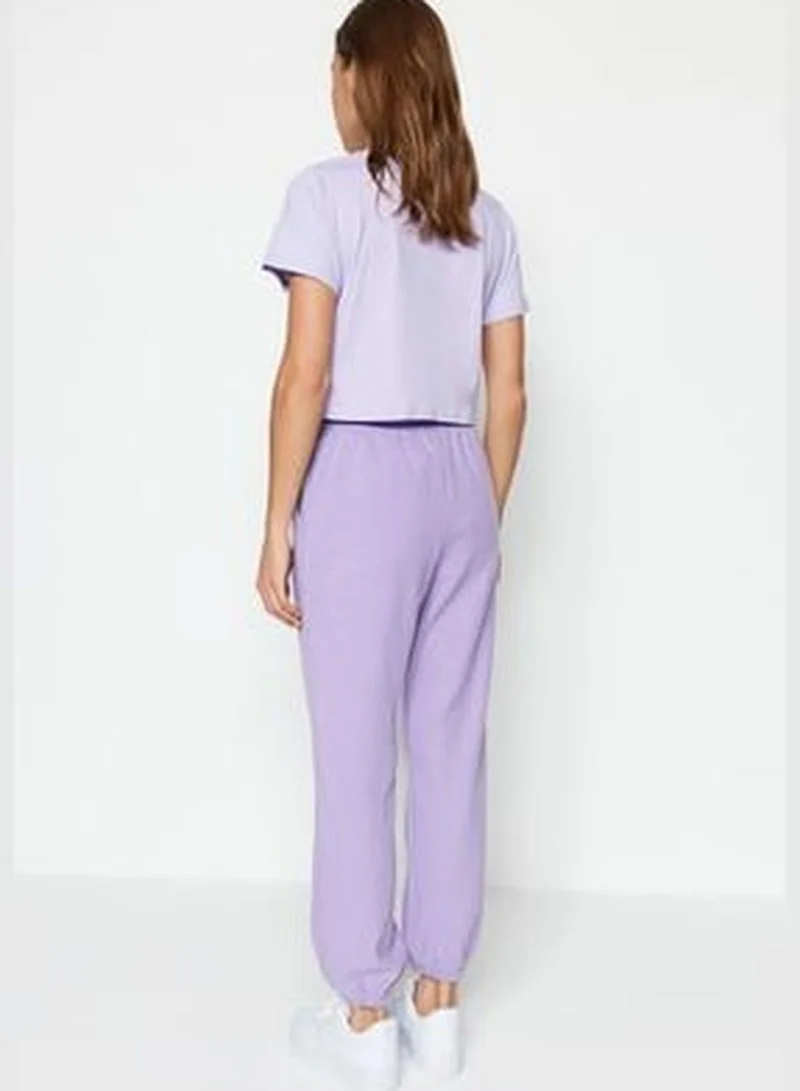 trendyol Lilac Thessaloniki. Comfortable fit. Pocket Sportswear Sweatpants TWOAW21EA0168.
