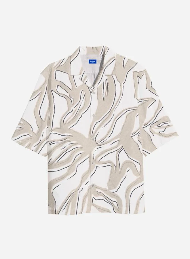 جاك اند جونز قميص مطبع بياقة ريزورت وأكمام قصيرة