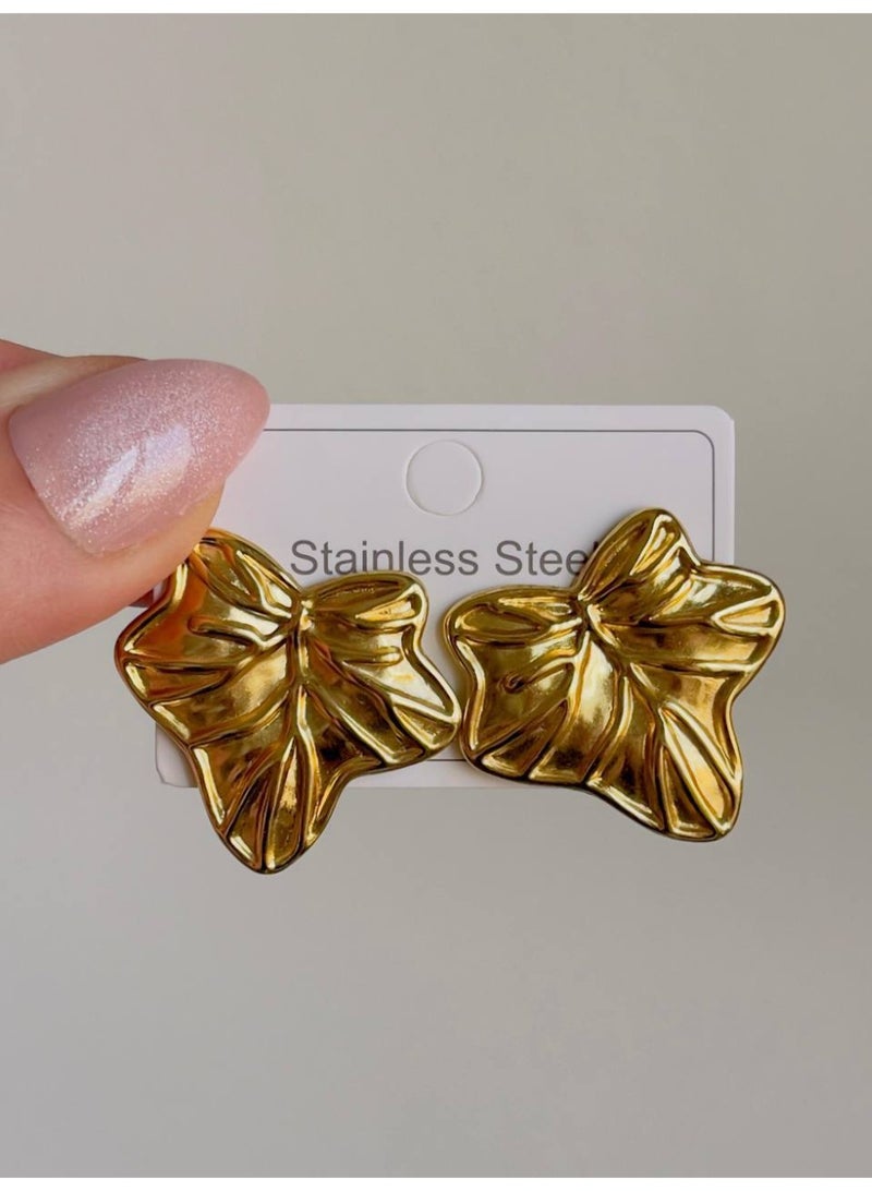 Elegant stainless steel earring
