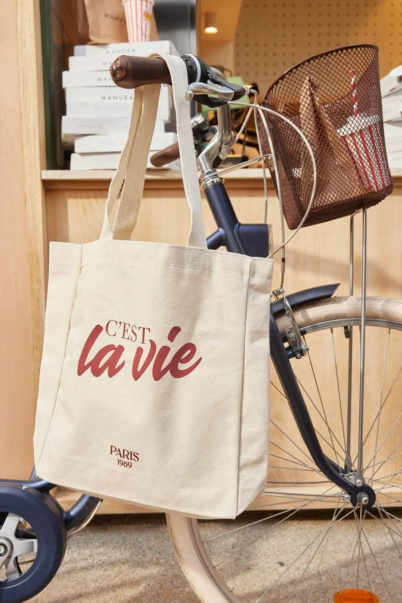 مانوكا Printed Gusseted Cloth Bag La Vie-Claret Red