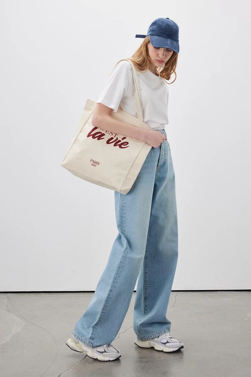 مانوكا Printed Gusseted Cloth Bag La Vie-Claret Red