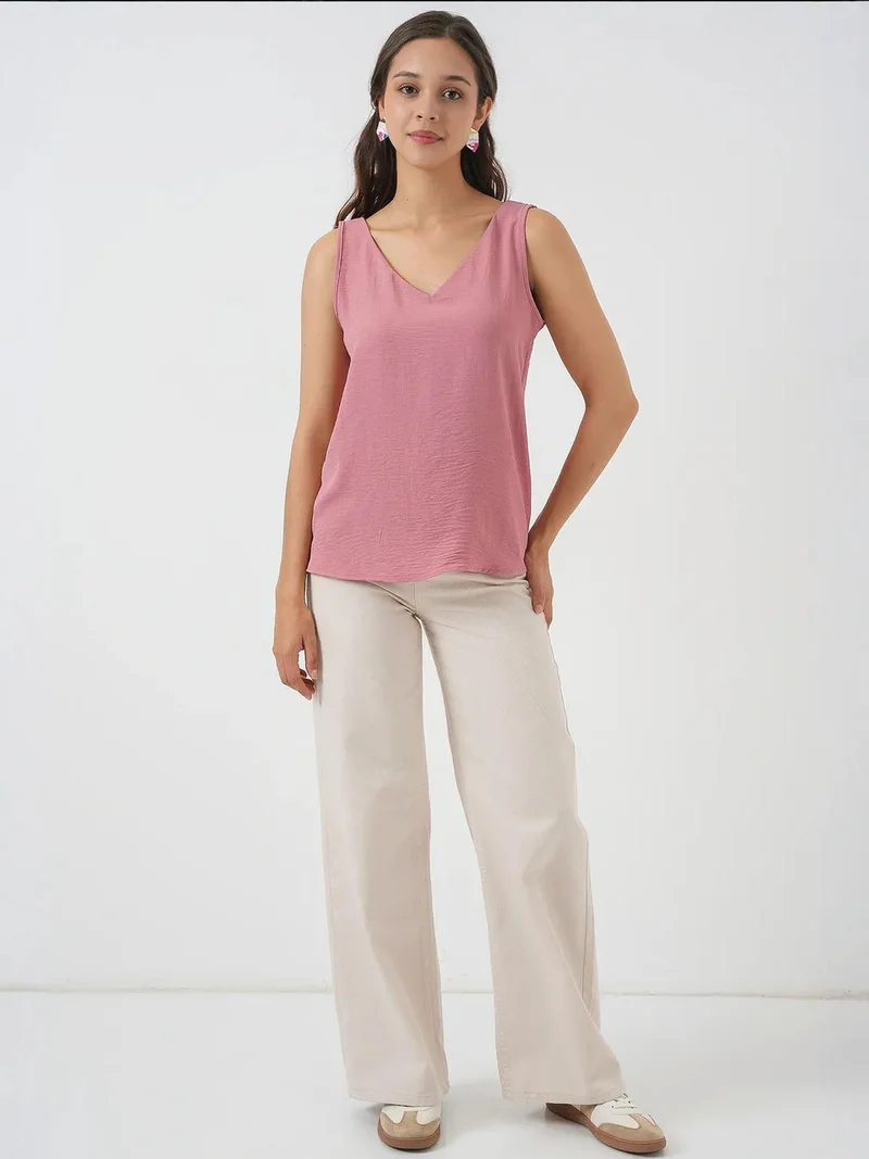 بيغ دارت بلوزة بياقة على شكل حرف  من