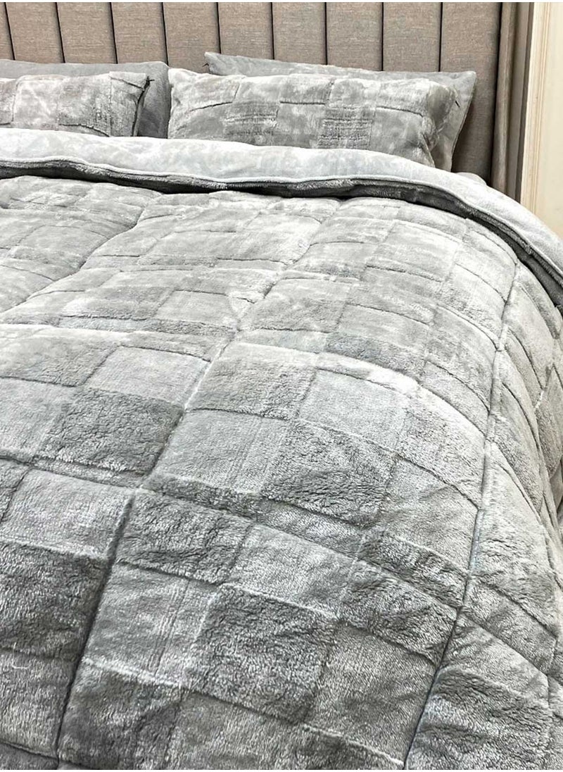 Family Bed Quilt Set Chess Spanish Fur 3 pieces size 220 × 240 cm model 2410 from Family Bed  - Image 2