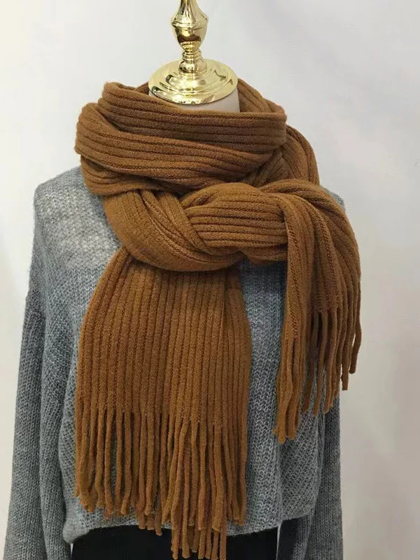 Styli Styli Solid Knitted Scarf with Fringe Detail