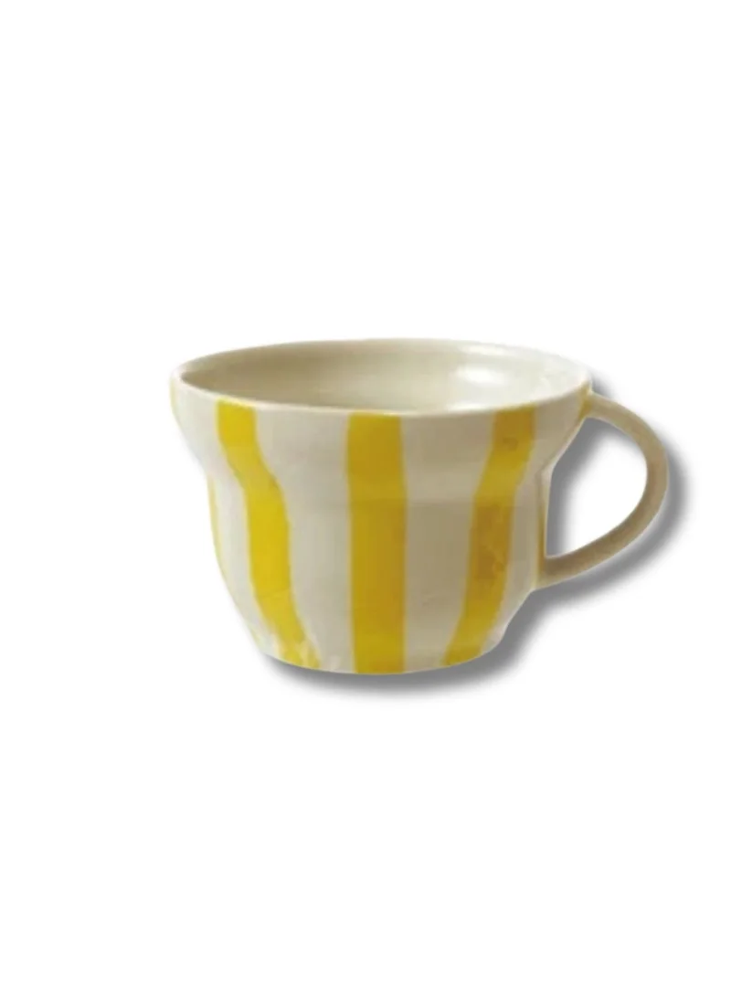 سوق الزعفران كوب فخاري مرسوم يدويًا بخطوط باللون الأصفر (سعة 8 أونصات)