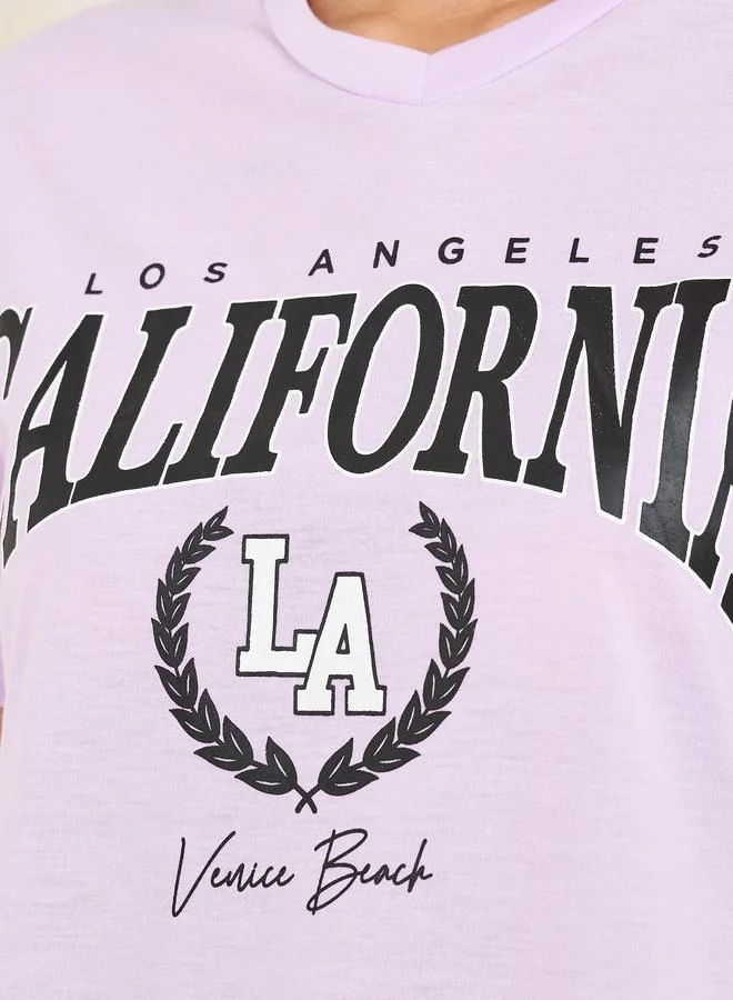 ستايلي California Print Drop Shoulder T-Shirt and Cuff Pyjama Set