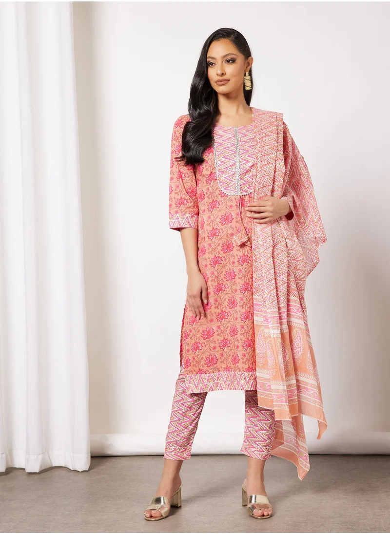 HANA & SARA Print Short Kurta With Pants