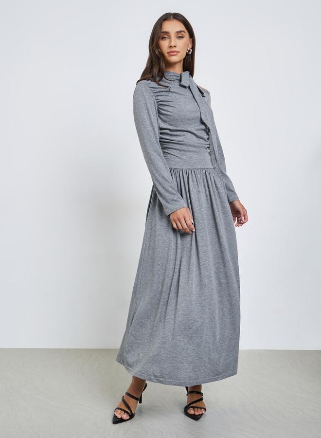 ستايلي فستان ميدي سادة بياقة مربوطة وأكمام طويلة - Image 2