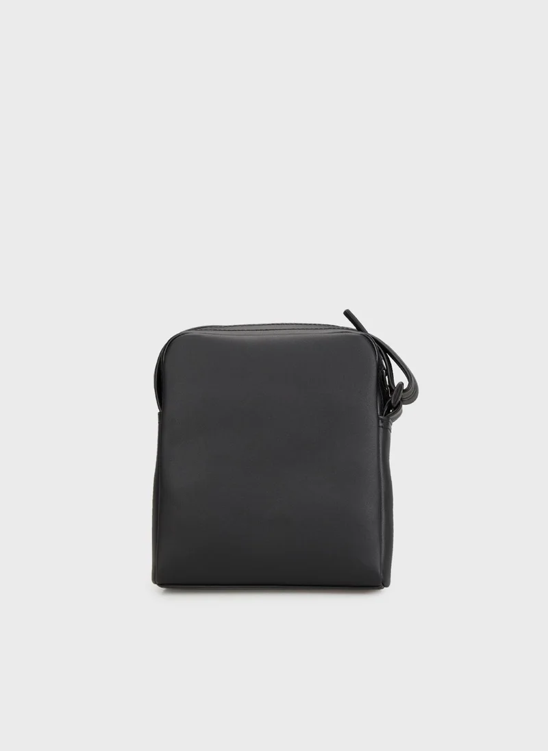 كالفن كلاين جينز Monogram Messenger Bag