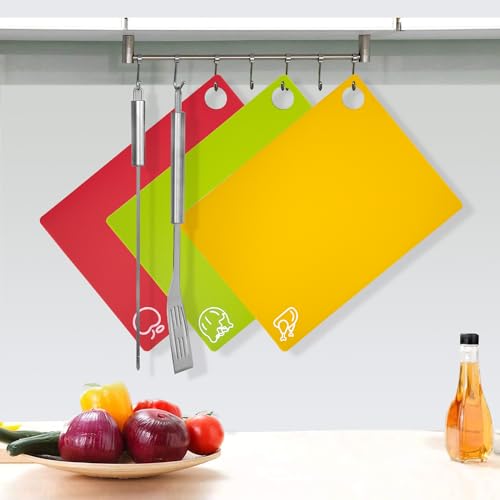GoodLuck 5 Pieces Flexible Cutting Boards with Hanging Hole, BPA Free Plastic Cutting Boards for Kitchen, Non Slip Cutting Mat for Meat and Vegetables - Image 5