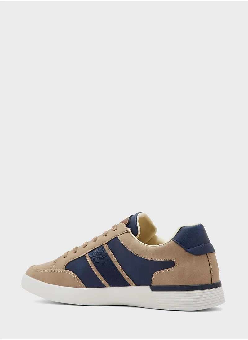 روبرت وود Caasual Sneakers