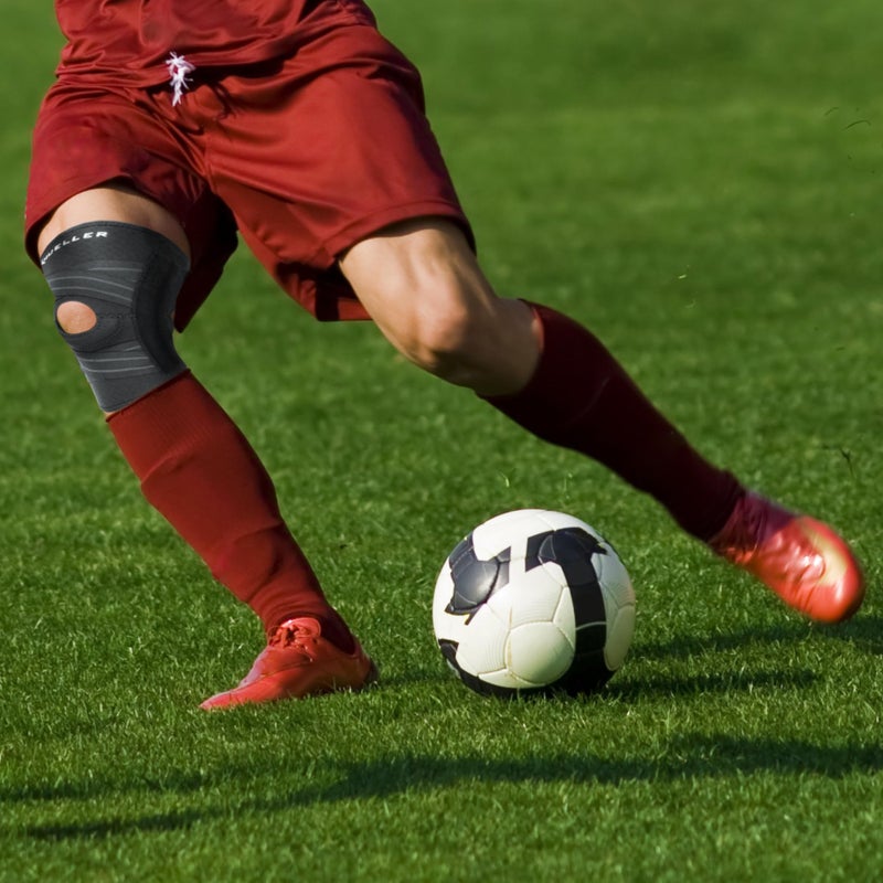 MUELLER Sports Medicine Self Adjusting Knee Stabilizer, Knee Pain Relief Support for Men and Women, Ideal for Arthritis, Sprains, Black, One Size - Image 3