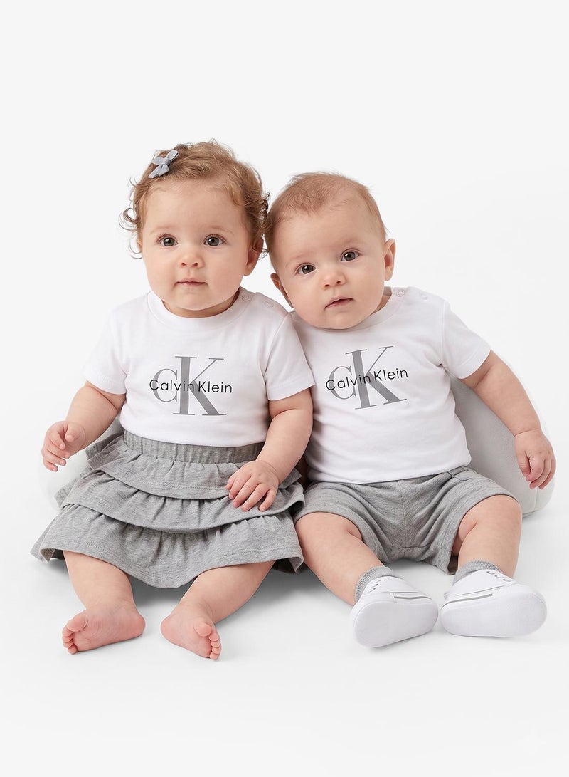 Calvin Klein Jeans Newborn Starter - Image 1