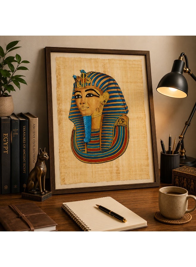 هاندرد بلس ورق بردي مصري طبيعي أصلي مقاس A4 مرسوم يدويًا في مصر من نبات البردي الحقيقي بتصميم قناع الملك توت عنخ آمون الذهبي الفرعوني للديكور والهدايا التذكارية - Image 2