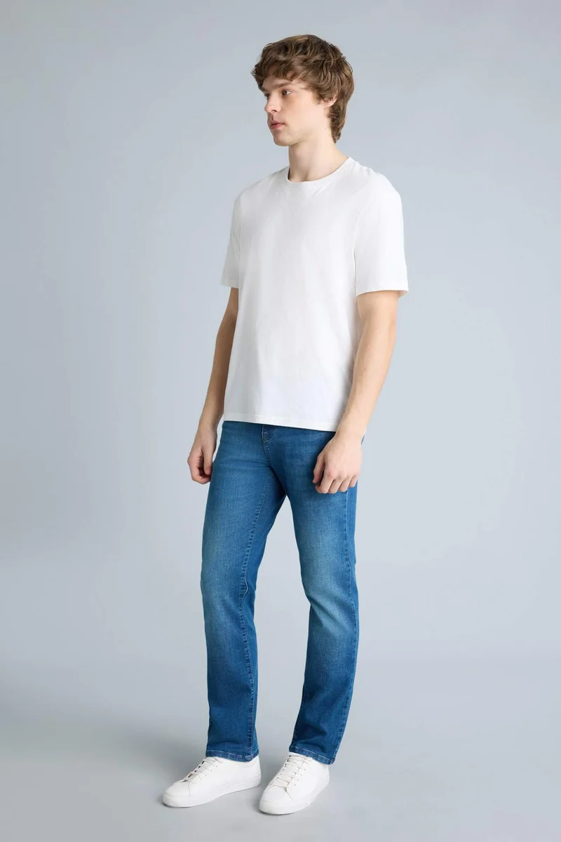 ديفاكتو Sergio Regular Fit Jeans