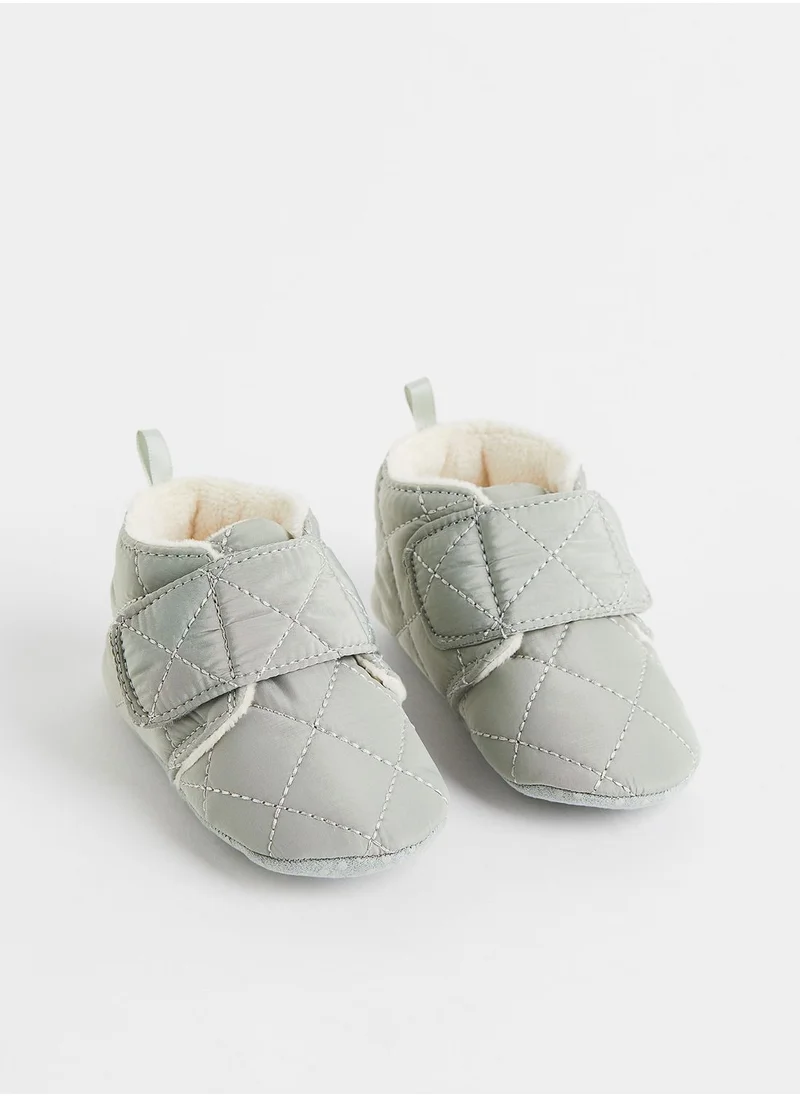 اتش اند ام Kids Low Top Velcro Quilted Sneakers