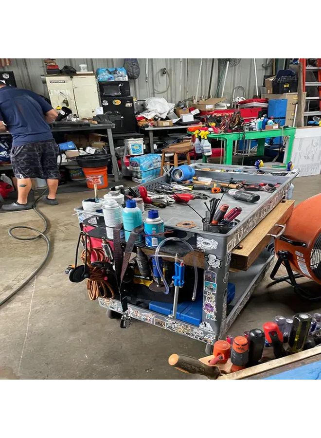 حامل الأدوات المثبت على الحائط مع حامل لـ 5 علب رذاذ، حامل زجاجات الرش المعدني الأسود - Image 5