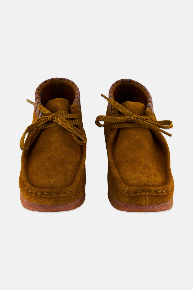 clarks Kids Boys Wide Fit Wallabee Lace Up Casual Boots, Mustard  - Image 4
