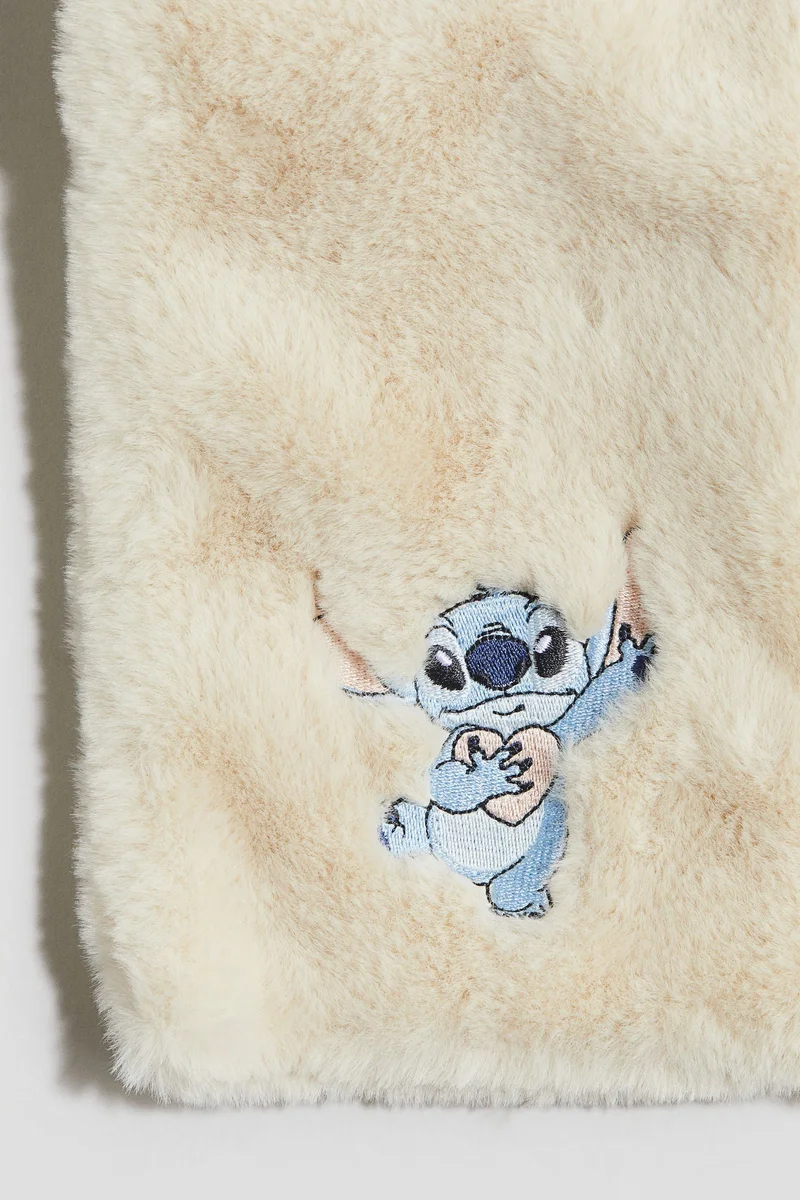 H&M Fluffy keyhole scarf