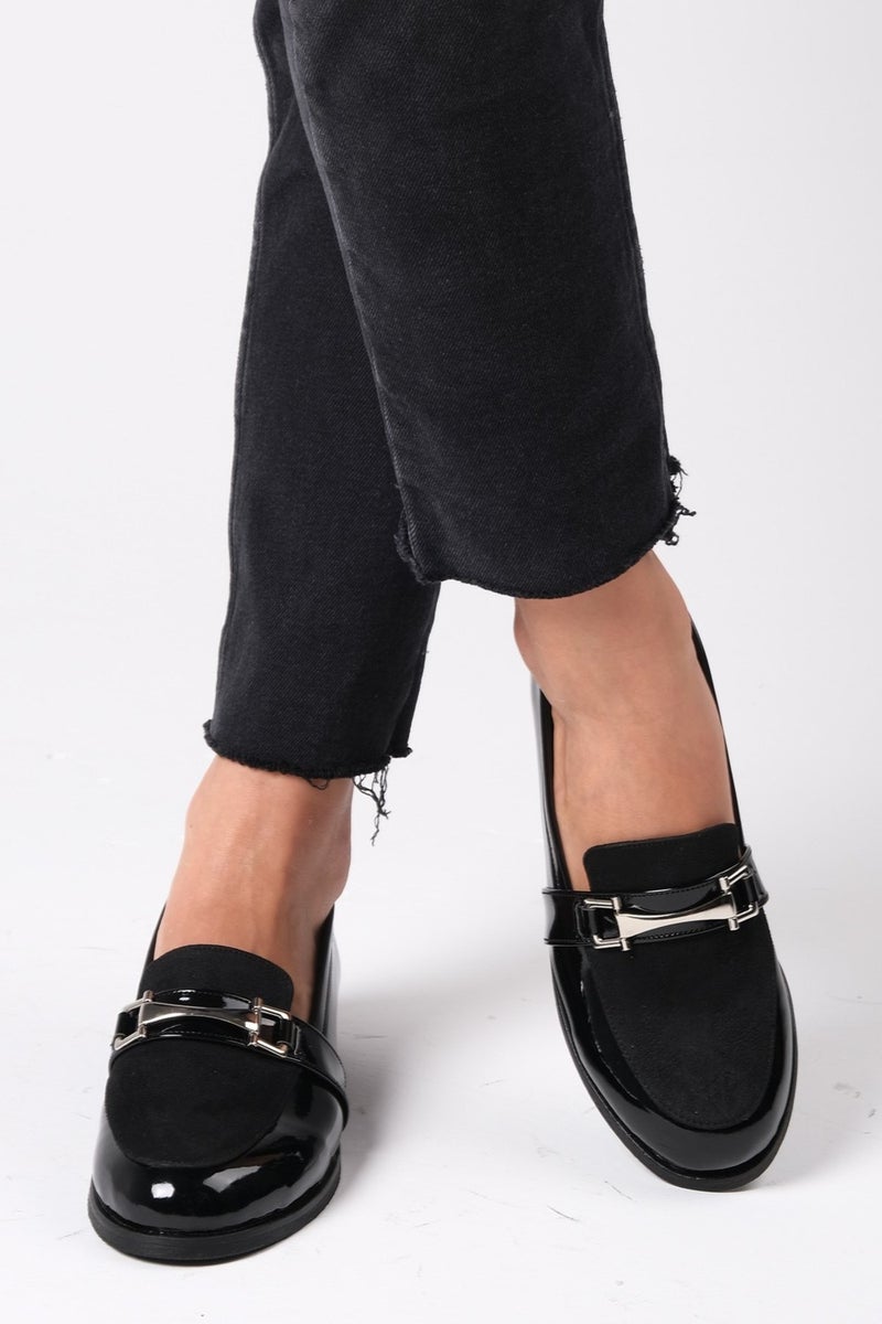 Mio Gusto Black Patent Leather Women's Oxford Shoes  - Image 3