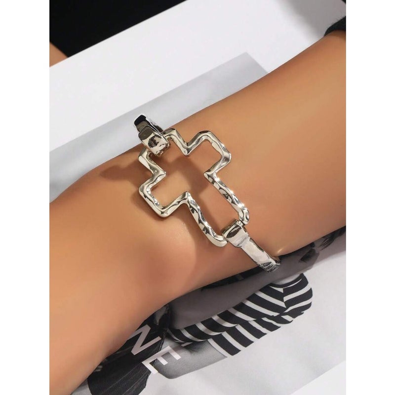 1pc Cross Shaped Hollow Bracelet, Fashionable Punk Gothic Style Female Accessory, Ideal Gift For Friends - Image 2