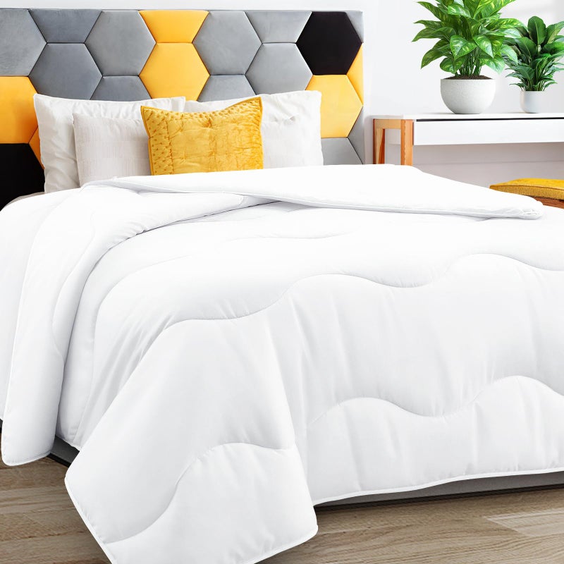 MEELUS Lightweight Comforter Cooling White, All Season Duvet Insert Breathable King Size Summer Bedding, Soft Microfiber Cool Down Alternative Quilt with Corner Tabs, 102x90 inch - Image 1