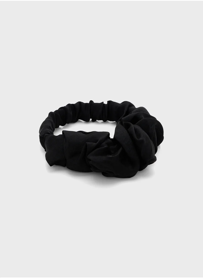 ايلا Ruched Scrunchie