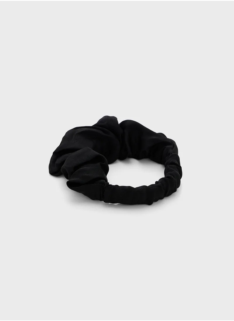 ELLA Ruched Scrunchie